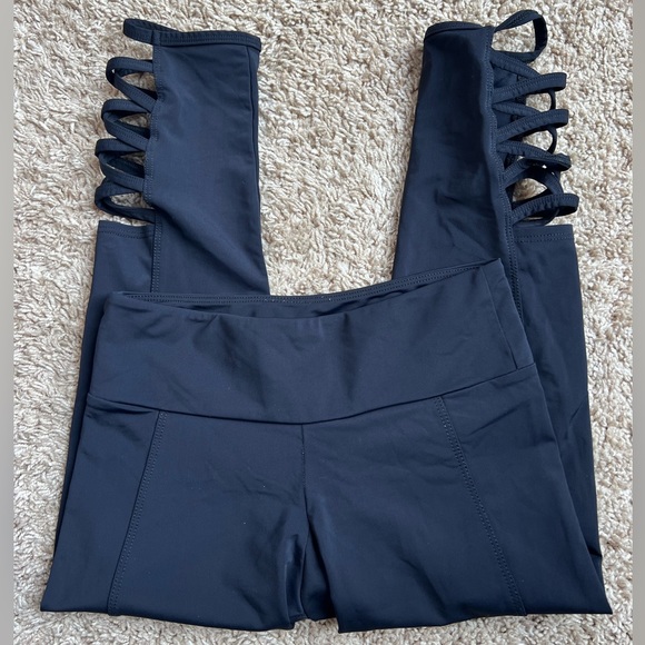 Onzie Pants - 🔥🔥🔥Onzie Flow Cropped Leggings
